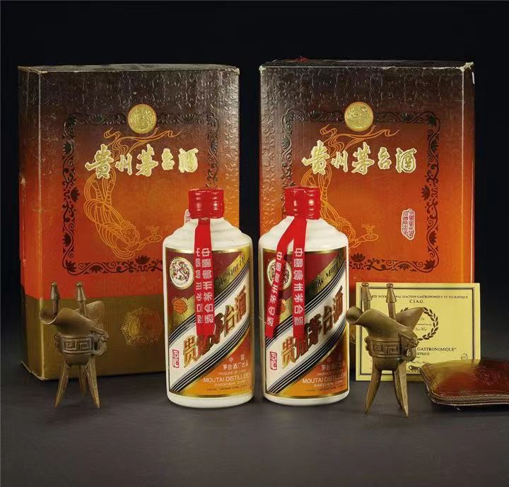 新巴尔虎左礼盒茅台酒回收